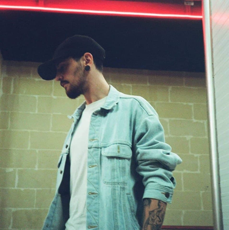 Premiere: Escucha ‘Vulture Droids’ de Krow en Raw Pendulum