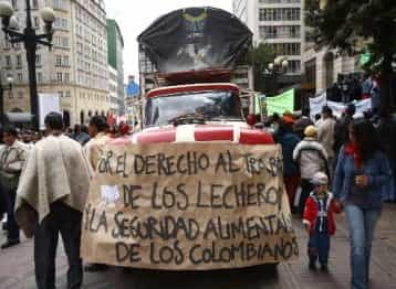 Las Multinacionales Como Nestlé, Responsables de la Crisis del Sector Lechero en Colombia