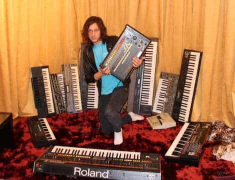 Holosynthesis reedita material de Squadra Blanco, seudónimo de Legowelt…