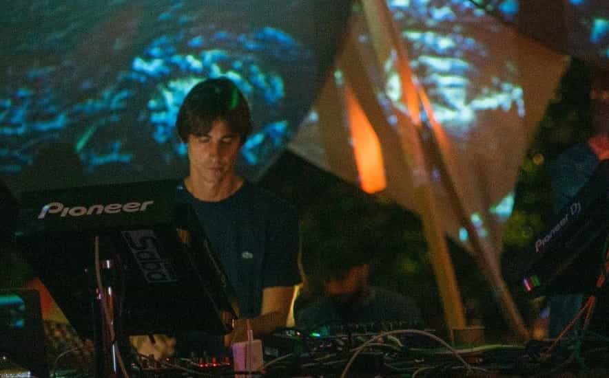 Explorando tracks de LUIGI TOZZI, laberintos mágicos y seducción acústica