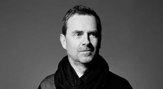 A Nick Warren lo expulsan de la cabina en Corea por no pinchar “Música Comercial”…