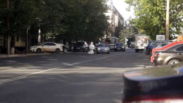 Mmm… Robot auto-aprendizaje se escapa por 45 minutos de Laboratorio Ruso hasta que se le acaba la Pila