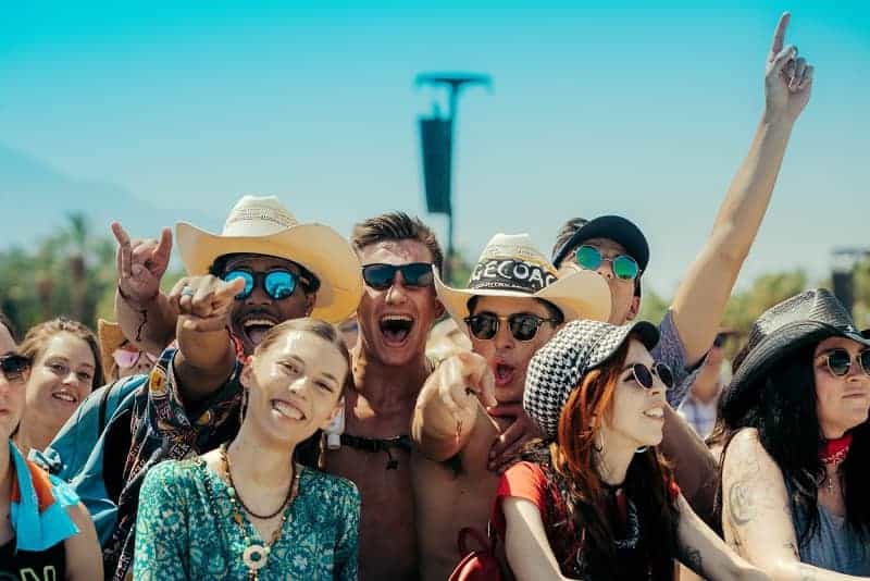 FRANCIA: Vuelven conciertos y discotecas con personas vacunadas o PCR negativo