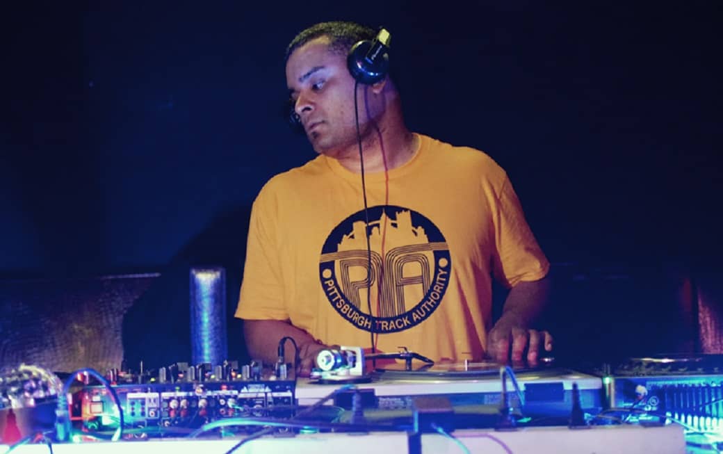 SANTIAGO SALAZAR: La violencia se vuelve funk para la militancia de la resistencia Underground