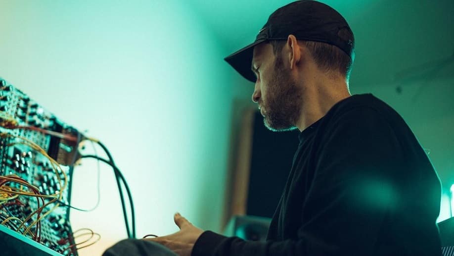 La TechnoFeria sigue con SHIFTED, aquí 3 horas de grabación sugestiva