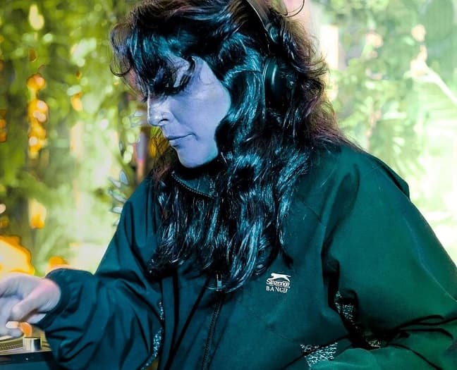 Escucha esta grabación magnética de TASHA y espera una danza ecléctica #FDM2024