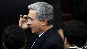 Uribe: colombianos desafían a Panamá por mantener asilo a exdirectora de DAS