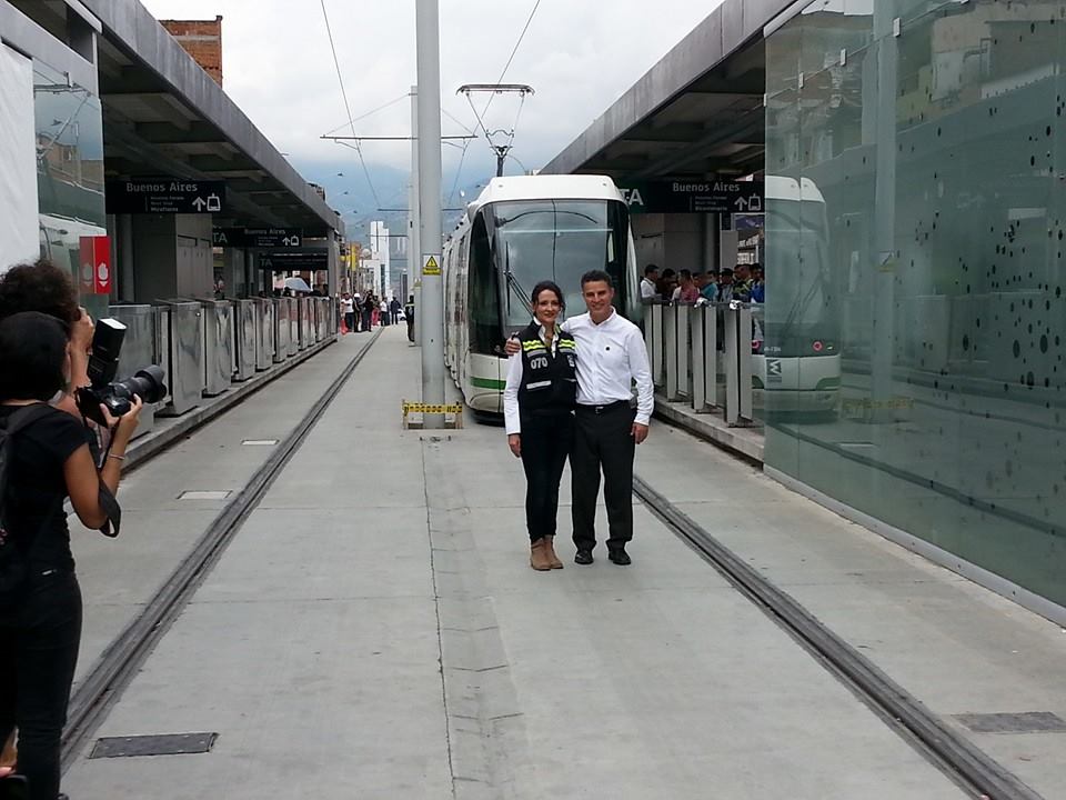 Inauguran Tranvía de Medellín sin terminar y con sobrecosto de 177.000 millones (Via: El Tiempo)