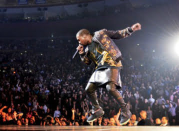 Kanye West. Kanye West lanzó su sexto álbum como solista, ‘Yeezus' a principios de mayo por medio de un tuit.