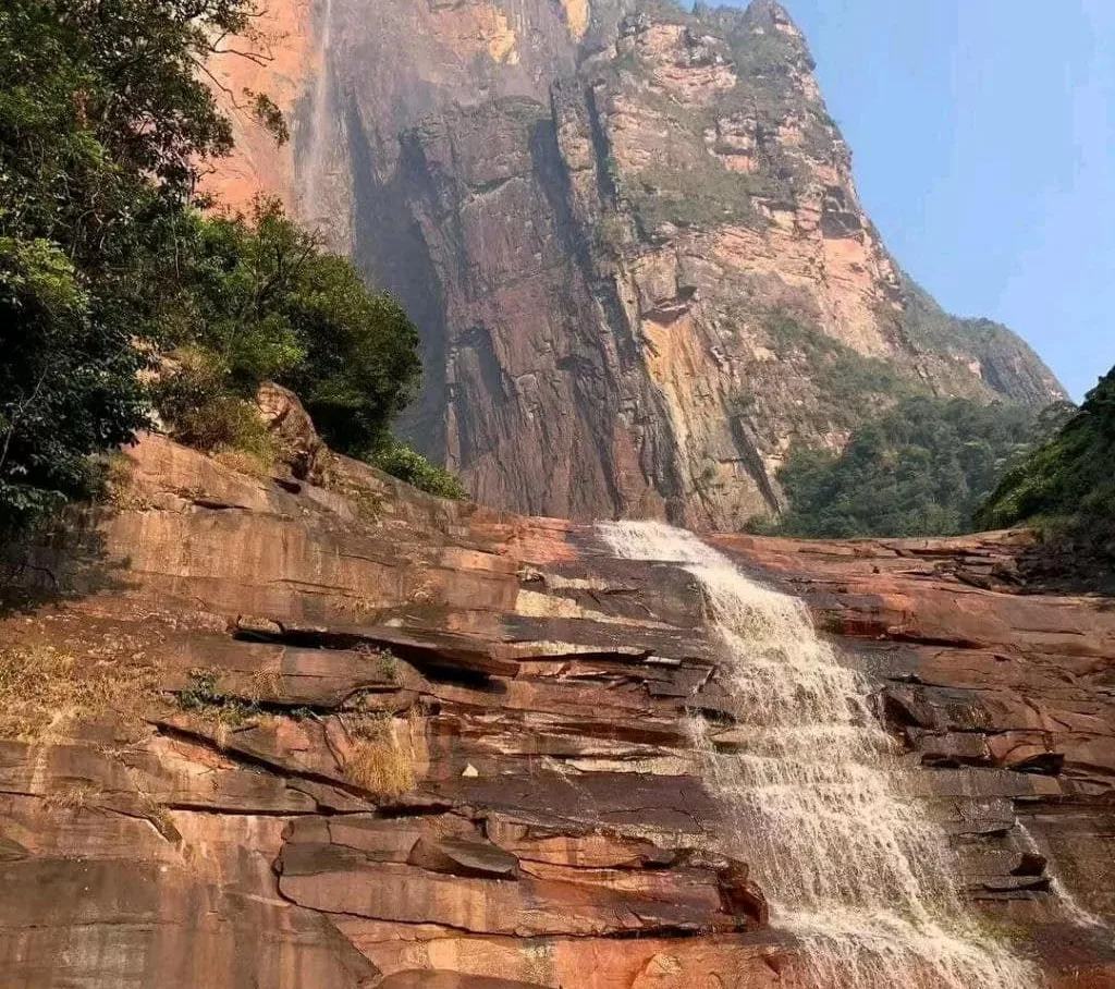 Fotos del Salto del Angel seca, una de las cascadas más grande del Mundo en Venezuela