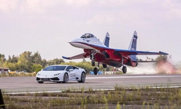 Video: Épica Drag Race entre Lamborghini Huracán vs Avión Militar Su-2