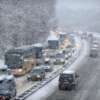 15.000 carros se atascan en Los Alpes Franceses por Nieve Pesada