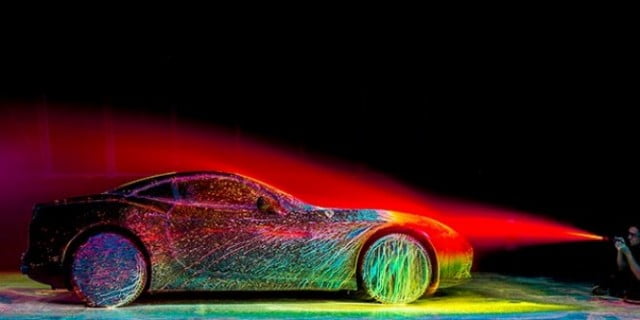 Video: Ferrari California T es bañado en pintura a presión, Mira los Resultados!