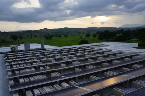 El hospital solar más grande del mundo acercará salud y trabajo a Haití