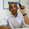 A Obama no lo dejan tener Iphone