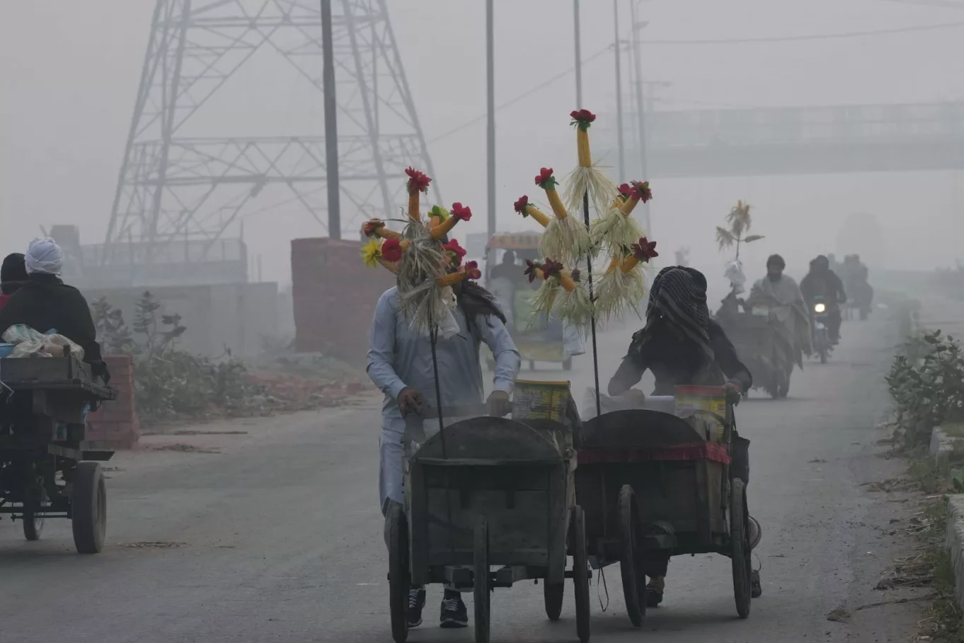 Pakistán crea lluvia artificial para intentar rebajar niveles de contaminación