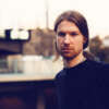 A 67.424 dólares llega el precio para el álbum inédito de Aphex Twin “Caustic Window”...