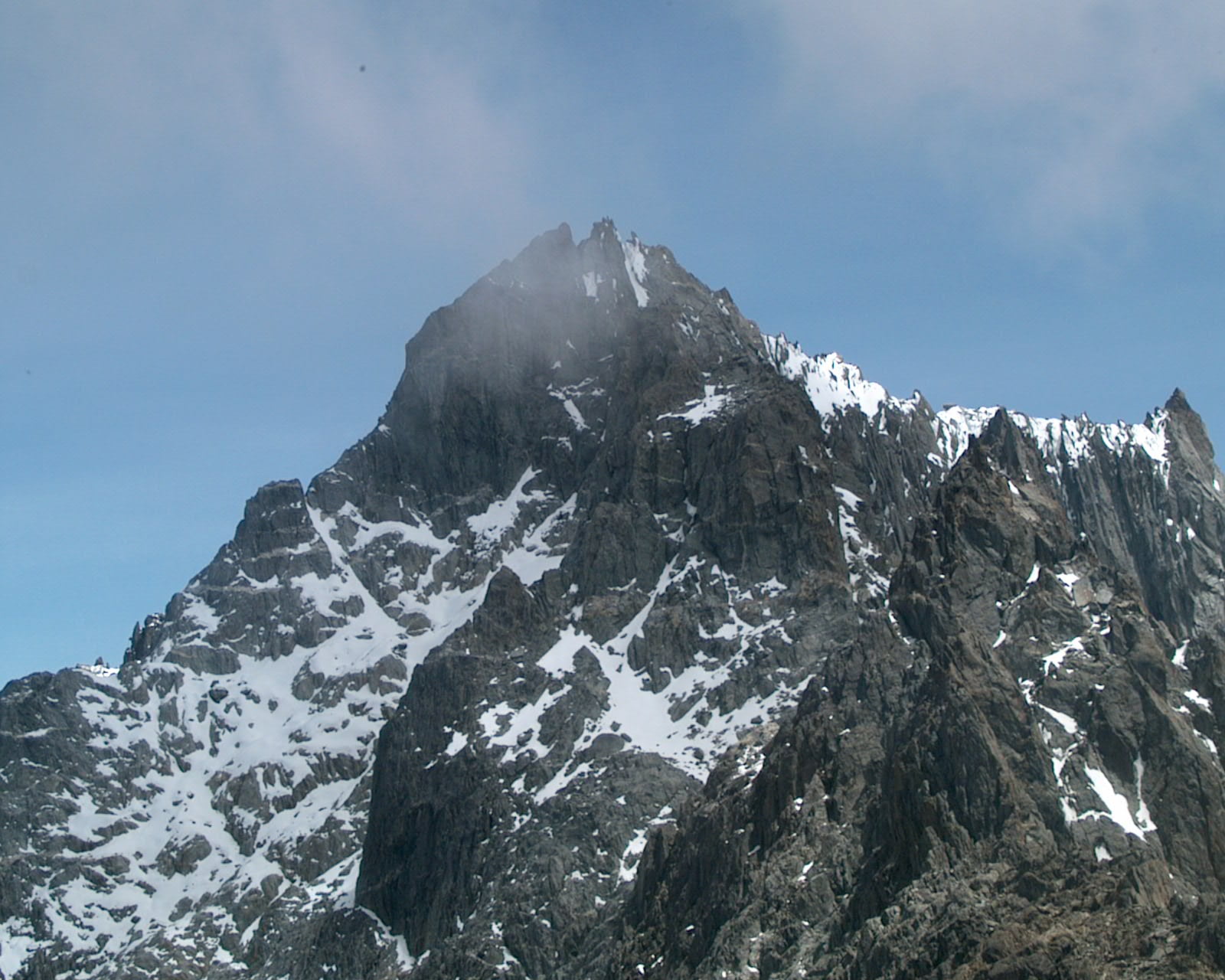 El pico Humboldt de Venezuela, último glaciar en este país y pronto desaparecerá.