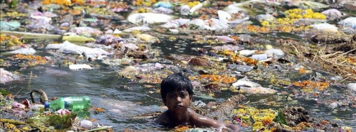 Un estado del Himalaya declara la guerra a las bolsas de plástico