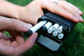 Marlboro lanzó su primer cigarrillo electrónico MarkTen