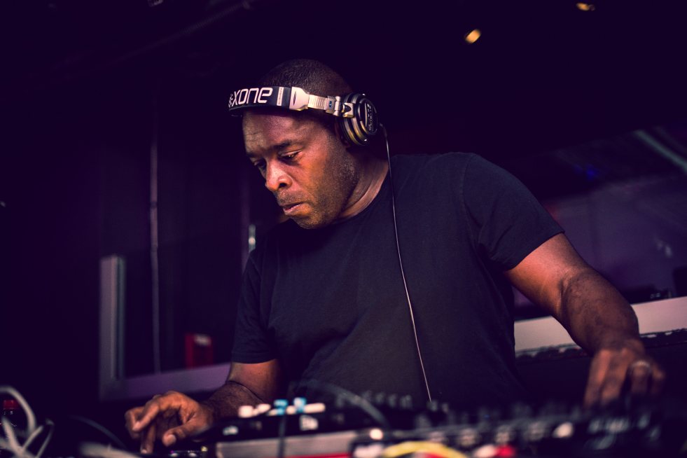 Mp3: Kevin Saunderson @ Tronic Podcast 105