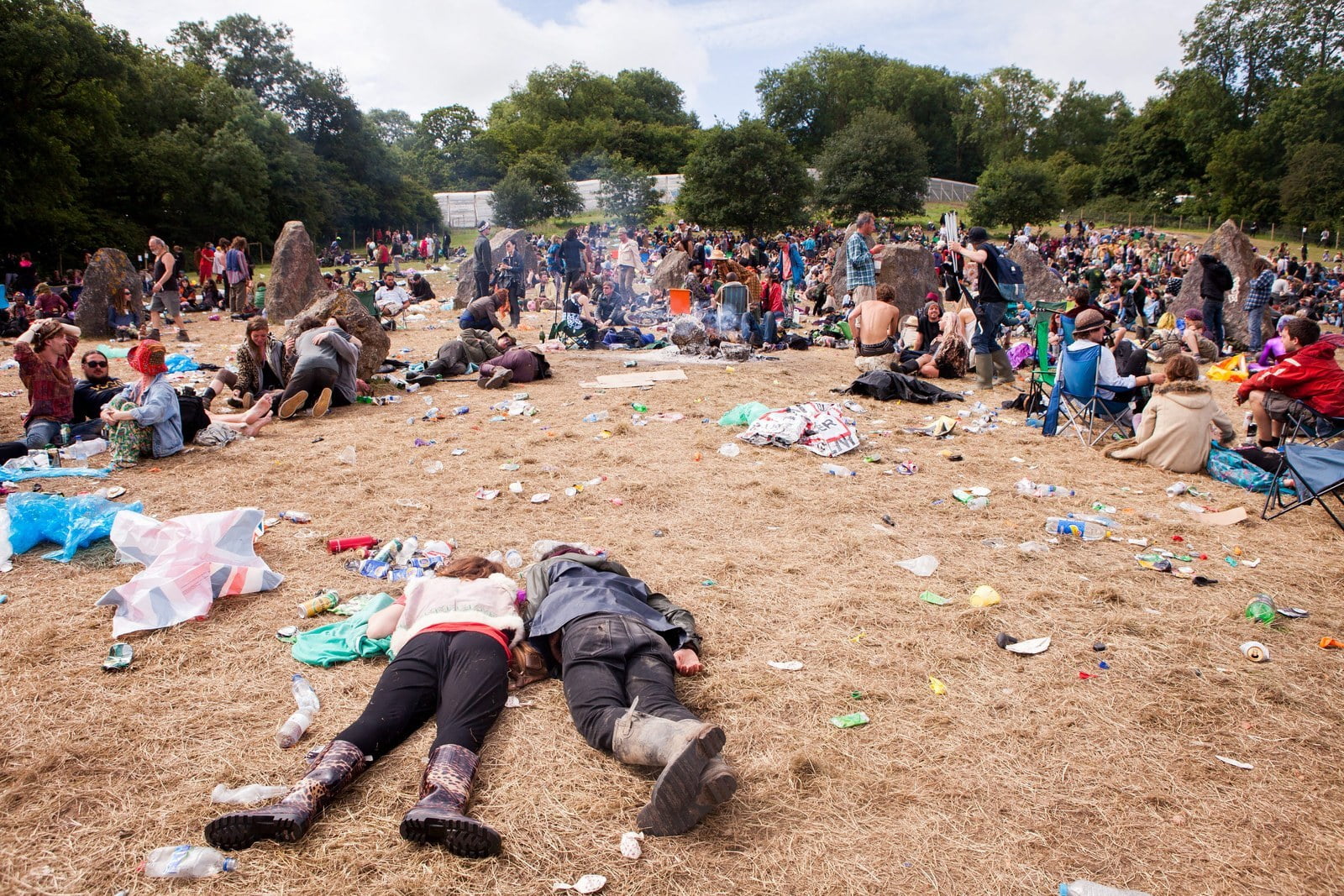 38 Fotos que capturan los tostados despues del Festival Glastonbury
