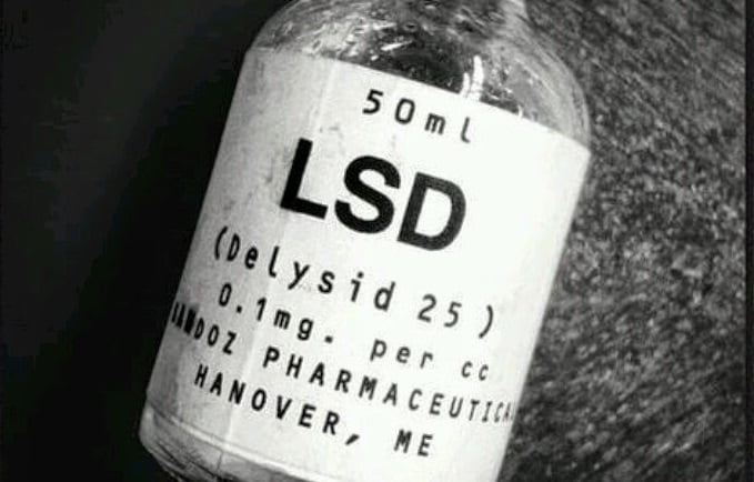 Uso de LSD no tiene relación con trastornos psiquiátricos y es menos dañino que el consumo de alcohol