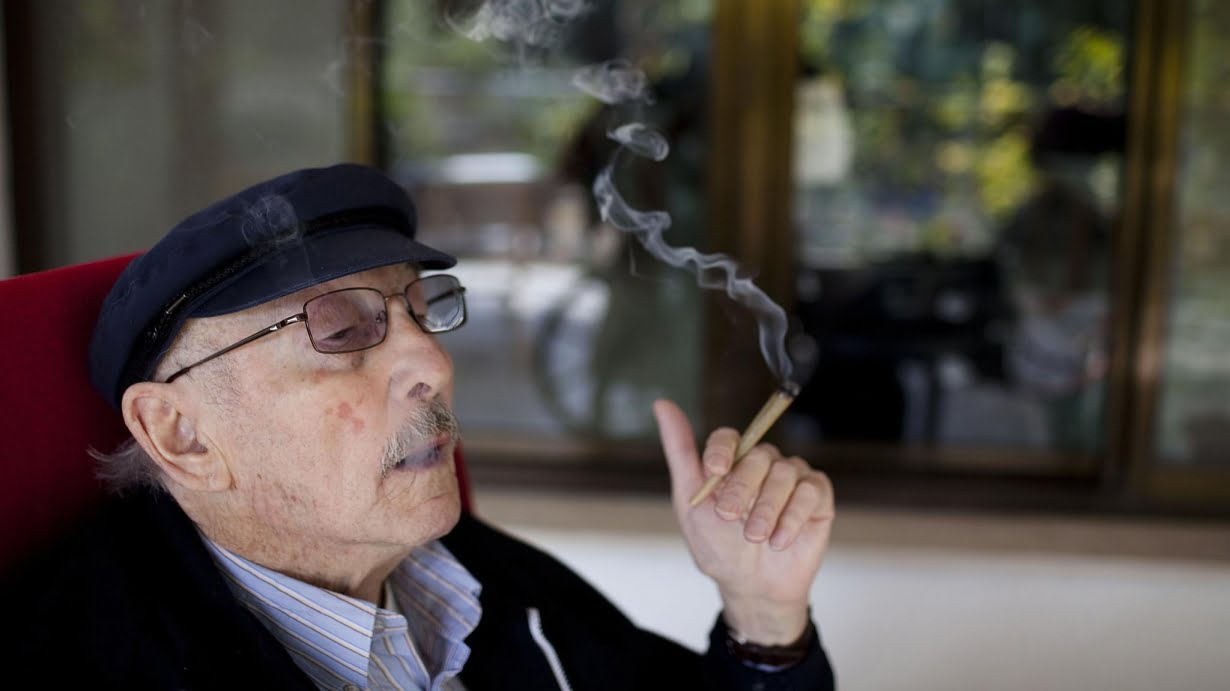 Estudio: El consumo de marihuana podría potenciar el cerebro de los ancianos