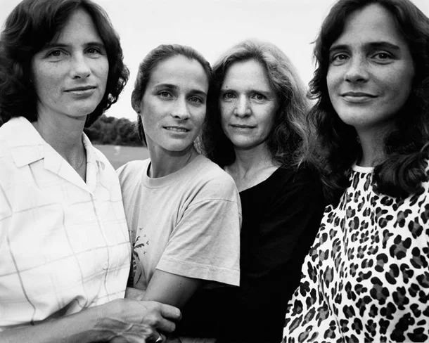 the-brown-sisters-take-photo-every-year-for-36-years-14