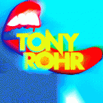 TONY ROHR Saluda a Medellín.