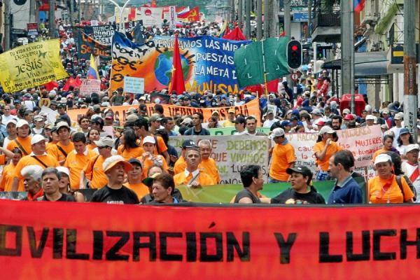 marcha en Medellín para conmemoración del Día Internacional del Trabajo