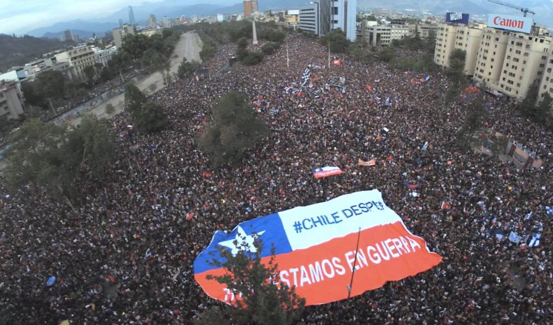 VIVA CHILE: Piñera levanta estado de Emergencia y remplazará a todo el gabinete de ministros